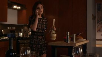 PRETTY LITTLE LIARS - Combishort usado por Aria de la marca Alexis