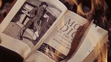 Le livre "Moby Dick" de Herman Melville brûlé dans Fahrenheit 451