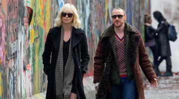 Sunglasses Saint Laurent of Lorraine Broughton (Charlize Theron) in Atomic Blonde