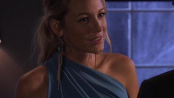 Les boucles d'oreilles de Serena Van Der Woodsen (Blake Lively) dans Gossip Girl S05E06