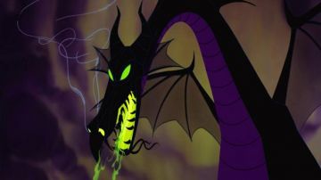 La lujosa réplica del Dragón Maléfica en La Bella Durmiente
