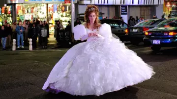 La robe  blanche de princesse de Giselle (Amy Adams) dans Il était une fois