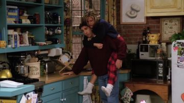 Pijama rojo a cuadros de Rachel (Jennifer Aniston) en Friends (Temporada 2 Episodio 7)