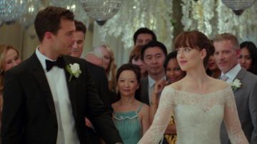 The wedding dress of Anastasia Steele (Dakota Johnson) in Fifty Shades lighter
