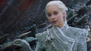 La chaîne de corps Mère des Dra­gons de Daenerys Targaryen (Emilia Clarke) dans Game Of Thrones S07