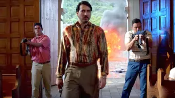 The shirt patterned with Pacho Herrera (Alberto Ammann) in Narcos season 3