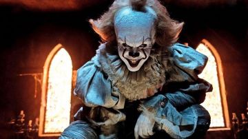The costume of It / the clown (Bill Skarsgård) in the film It