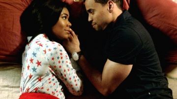 Blusa estrella de Mary Jane Paul (Gabrielle Union) en Being Mary Jane S04E19