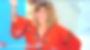 El top rojo con bordados de Daphne Burki en Je t'aime etc del 28/08/2017