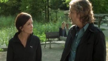 La veste de survêtement Puma de Laura (Jenifer Bartoli) dans Faut pas lui dire