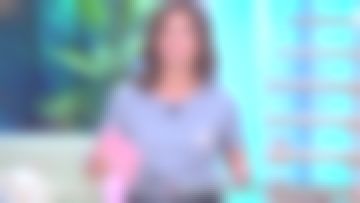 La camiseta de pedrería y perlas de Faustine Bollaert en Ca comienza hoy a partir del 11/09/2017