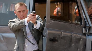 La montre Omega Seamaster Planet Ocean 600M de James Bond (Daniel Craig) dans Quantum of Solace