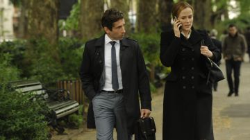 Knomo Sac porté par Geraldine Maltby (Jennifer Ehle) comme on le voit dans Spooks: Plus de Goog