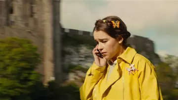 The jewel of head of butterfly Lou Clark (Emilia Clarke) in Before you