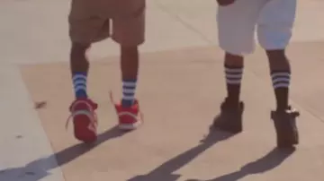 Sneakers Nike Air Force One 07 Rae Sremmurd in her video clip No Type