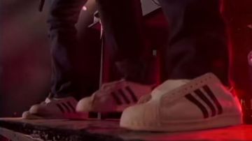 Sneakers Adidas Originals Superstar Run DMC in the clip Walk This Way