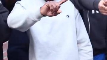 Le sweat Champion de Bobby Shmurda dans Hot nga