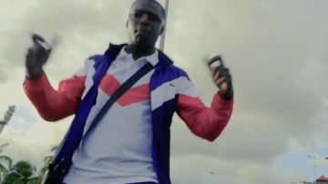El conjunto deportivo Lacoste de Ninho en Chino