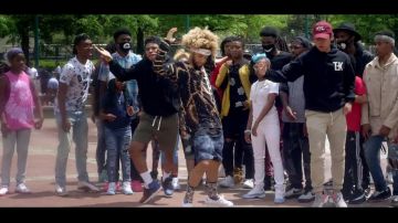 Les sneakers Yeezy boost 350 dans le clip Rolex de Ayo & Teo