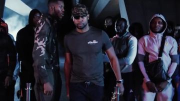 Le t-shirt Ellesse dans le clip Saturne de Rohff