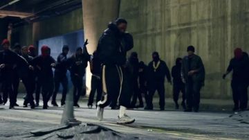 The nike air max 97 in the clip Loyalty of Kendrick Lamar