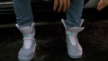 Sneakers Nike self-laçante of Marty McFly (Michael J. Fox) in Back to the Future 2