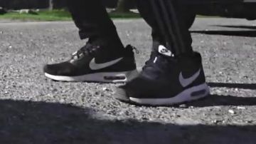 Sneakers Nike Air Max Tavas in the clip Top Album of Mister V