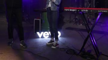 The Converse en el clip que vi de Romeo Elvis
