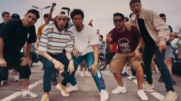 The Nike Air Footscape in the clip, Apollo Gold's Common