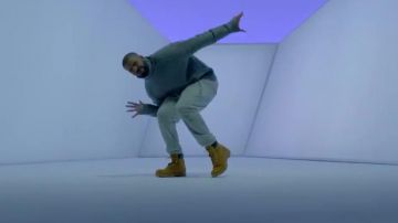 Boots Timberland 6 Inch Drake in her video clip Hotline Bling