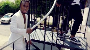 Vans Old School in the clip the Black Beatles of Rae Sremmurd