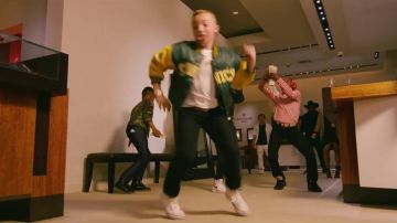 Sneakers Nike Air Jordan 5 Retro OG BG in the clip of Macklemore feat. Lil Yatchy