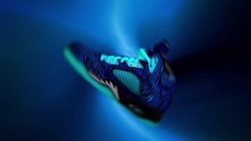 Air Jordan V Doernbecher en el video musical de Mike WiLL 23 Made-It