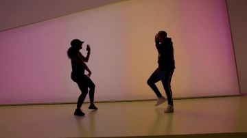 Sneakers Nike Air Huarache "Triple Black" in the clip Hotline Bling Drake