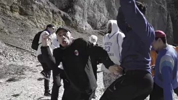 Sneakers Vans SK8 Hi K, in the clip Top Album of Mister V