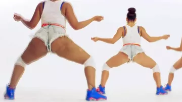 Sneakers Air Jordan VI Nicki Minaj in her music video Anaconda