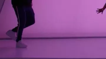 La Nike air max 90 White en el clip de Drake's Headlines