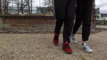 La superestrella de Adidas Originals en el lujoso video musical de Lorenzo Beurette