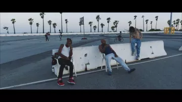 The Jordan IV TORO BRAVO in the clip All Around The World from Mura Masa