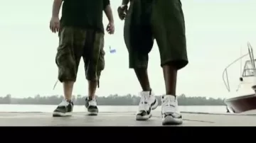 Les AIR JORDAN 11 RETRO "CONCORD 2011 RELEASE dans le clip Paradis Ou Enfer de Kaaris