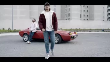 El Saucony Grid 9000 en el clip Tu rêves de Deen Burbigo