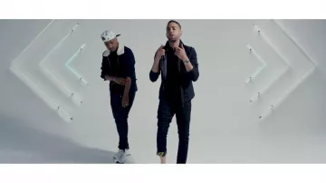 The AIRMAX 95 in the clip Hooded Soprano