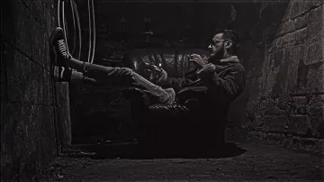 The vans old skool SK8 HI in the clip Jason Bourne Django