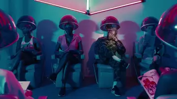 The cortez in the clip Anaconda de Nicki Minaj