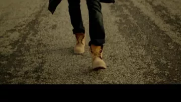The Timberlands en el video musical Don't Judge Me de Chris Brown