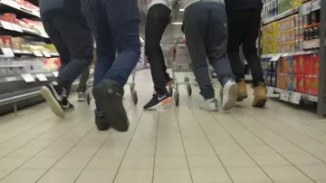 El blazer nike en el clip Gangsta de Bigflo & Oli
