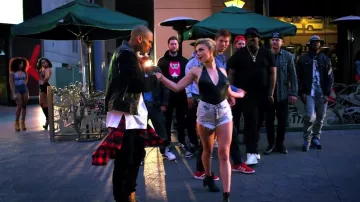 Les Adidas dans le clip Loyal de Chris Brown