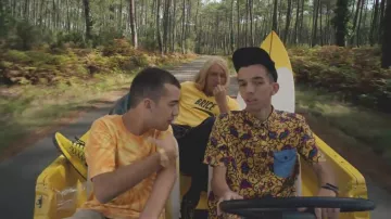Les sneakers Nike Pegasus portées par Brice Agostini (Jean Dujardin) dans le clip Pour un pote de Bigflo & Oli