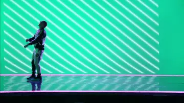 Les sneakers Jordan 12 de riff raff dans son clip tip toe wing in my jawwdinz