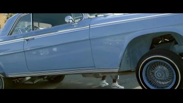 The vans in the clip Pull Up Wiz Khalifa